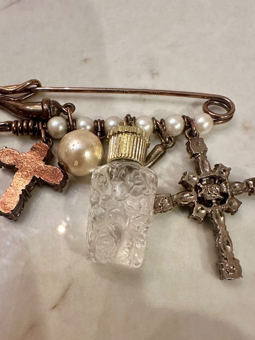 Dolce & Gabbana Vintage & collectibles Jewelry Brooch - Picture 2 of 4